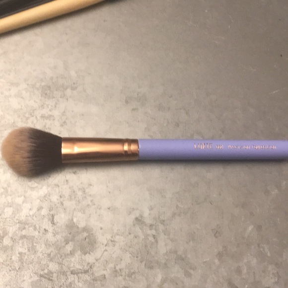 Luxie precision 660 brush - Picture 1 of 3